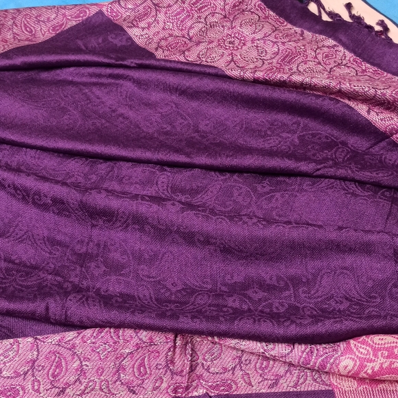 Pashmina Stole/shawl from Kashmir - Picture 5 of 11